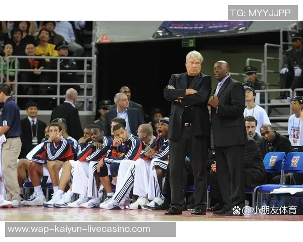 小牛队与尼克斯队激战正酣谁能在这场对决中笑到最后 小牛队与尼克斯队激战正酣谁能在这场对决中笑到最后